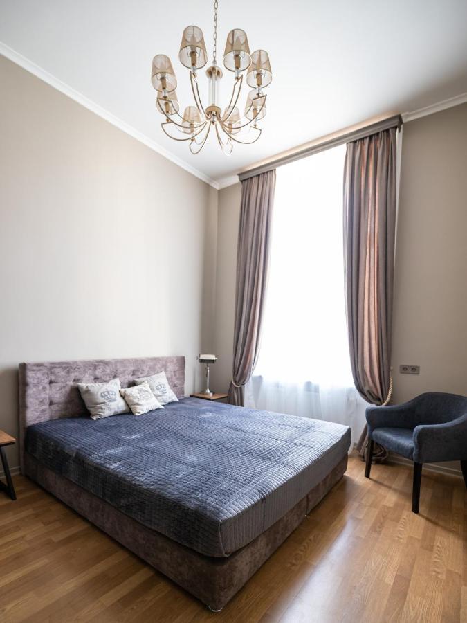 3 Room Apartments On Galytska إلفيف المظهر الخارجي الصورة