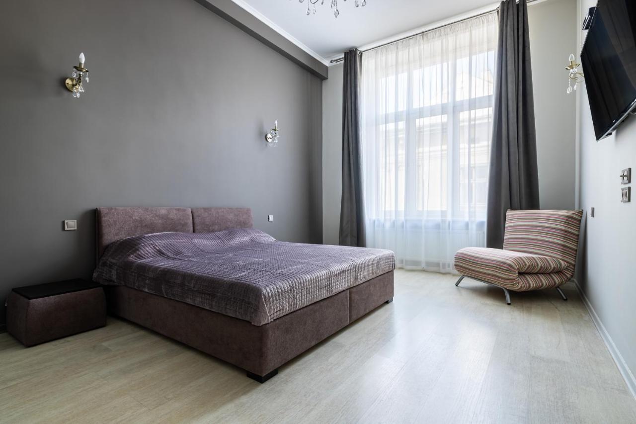 3 Room Apartments On Galytska إلفيف المظهر الخارجي الصورة